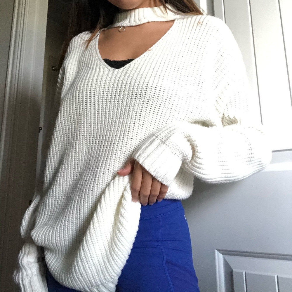 White long knitted sweater top